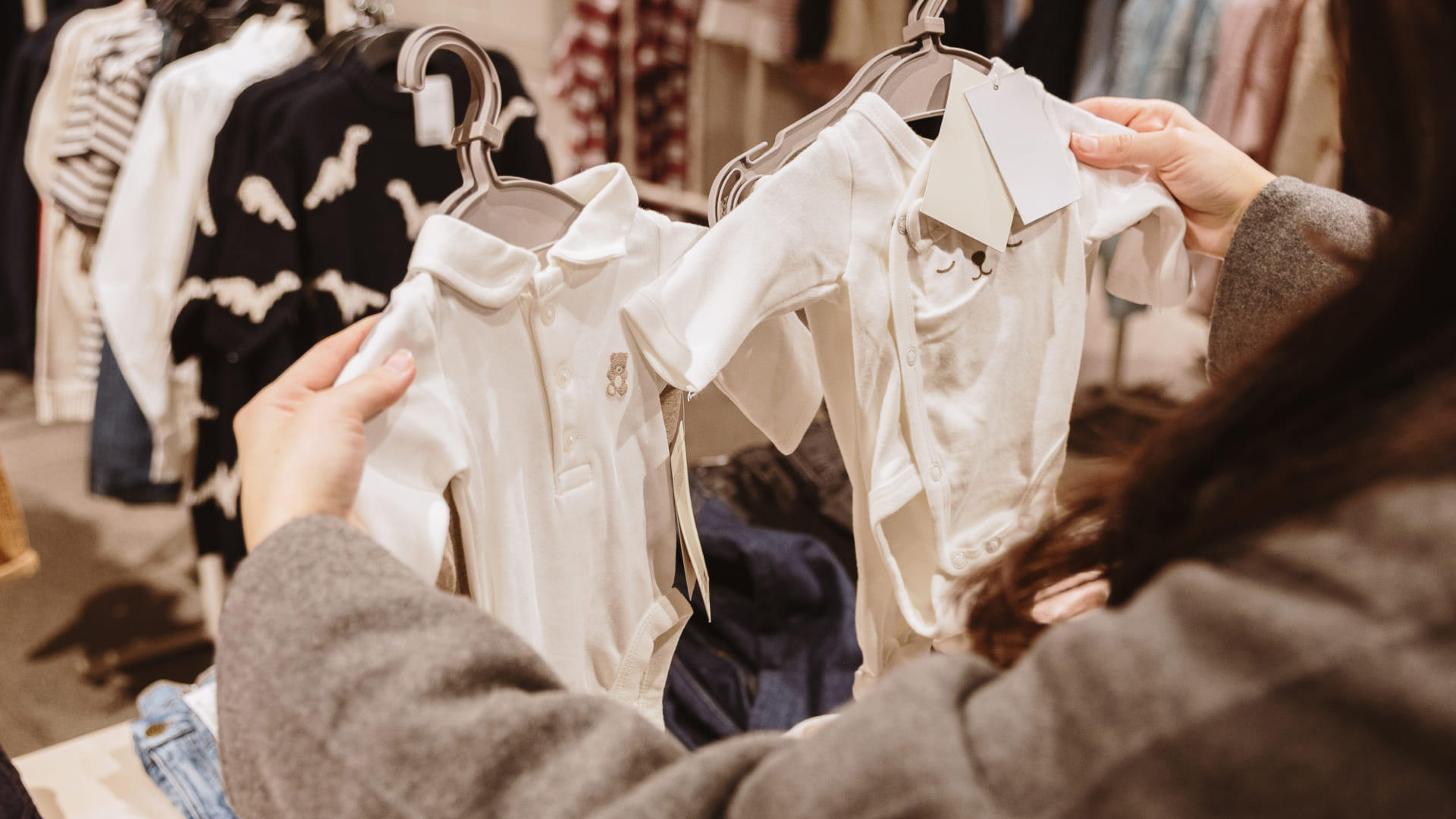 【アンケート】子ども服を購入する際の決め手は何ですか？のサムネイル