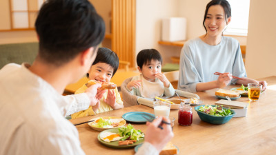 自分が子どもの頃の食事の習慣で今の家族に取り入れたいことは？のサムネイル