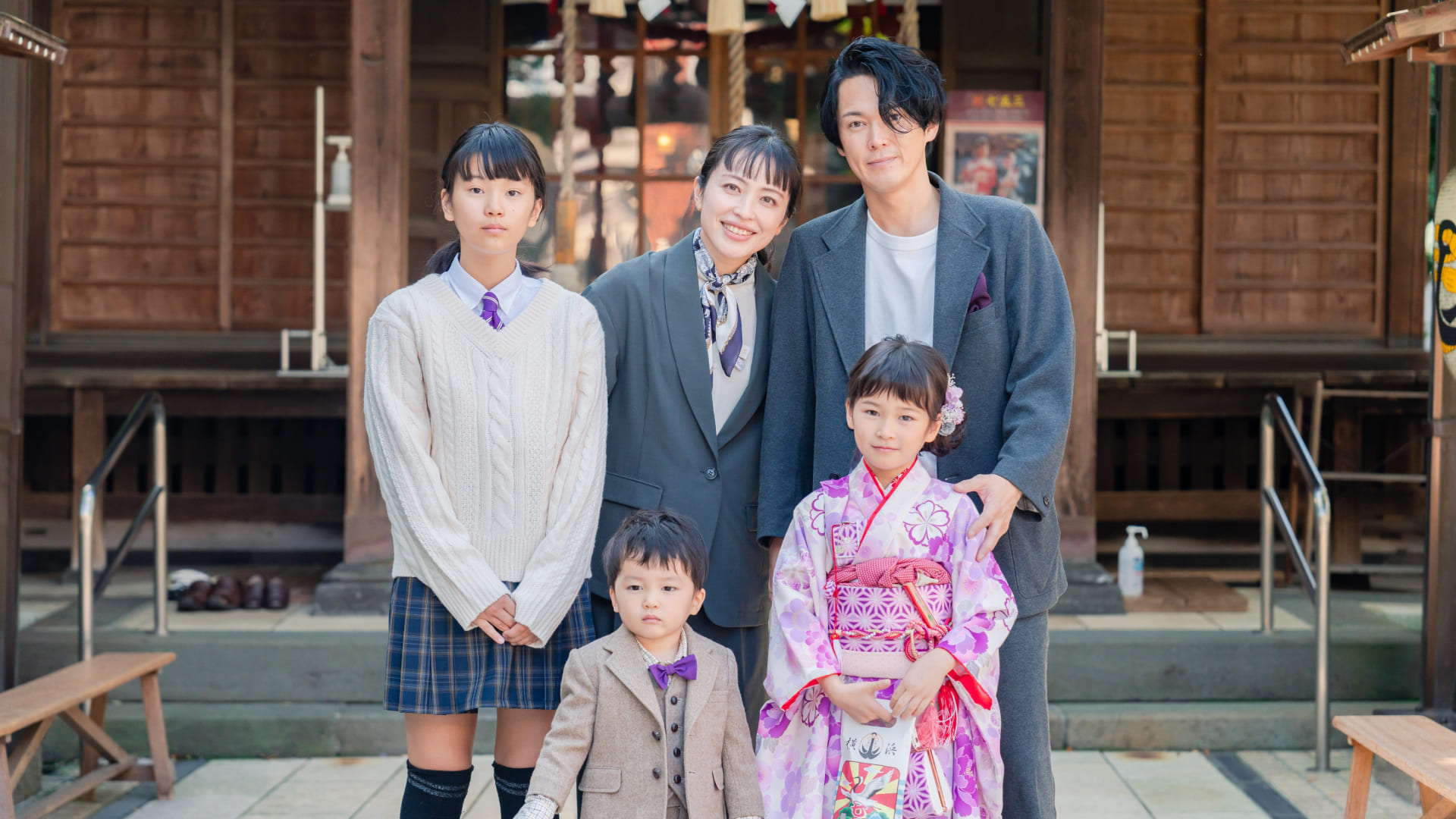 子どもが生まれてから、家族の「出張フォトサービス」を利用したことある？スタジオ撮影とどっちが好き？のサムネイル