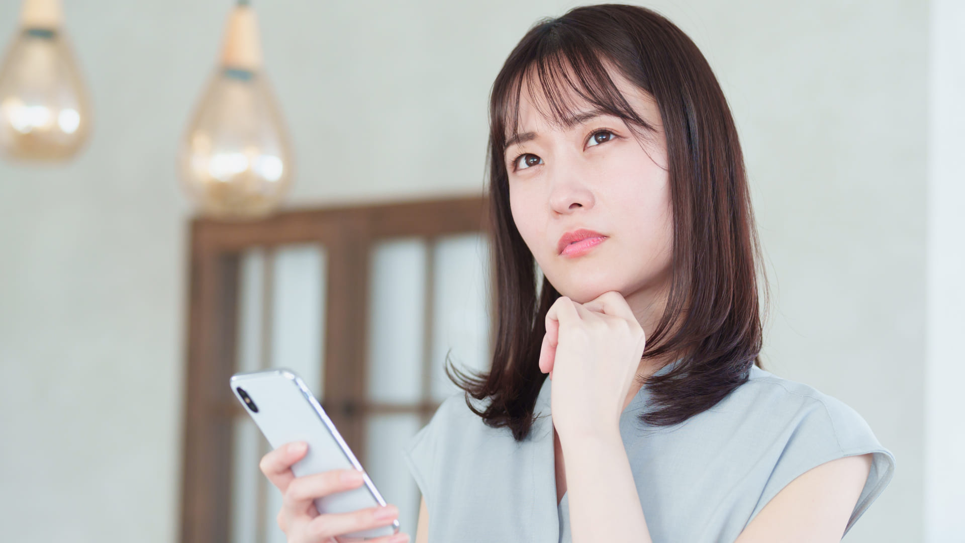 【アンケート】新しいサービスやモノを試す時に口コミやレビューを見る？のサムネイル