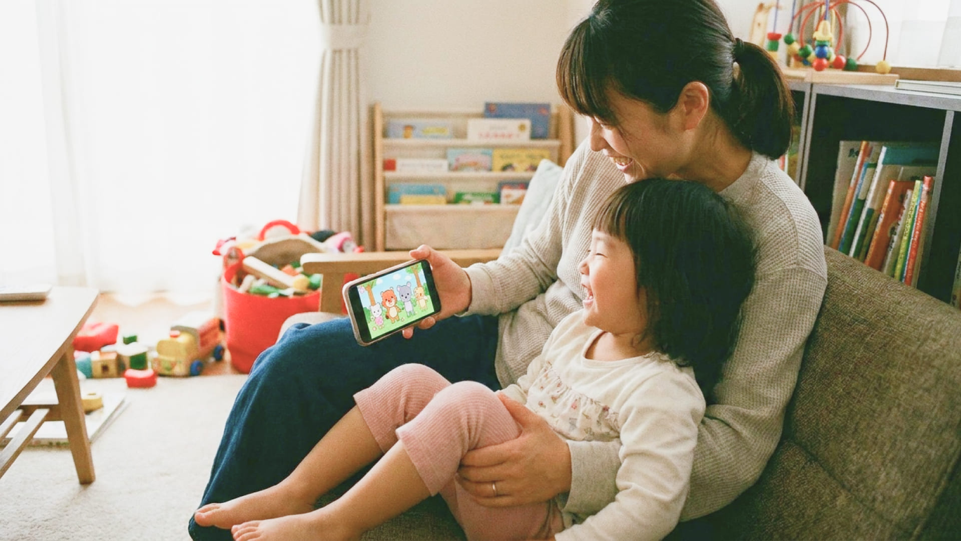 【アンケート】子ども向け動画やアプリの「広告」。課金して｢広告なし｣にする派？それとも無料のまま広告を耐える派？のサムネイル