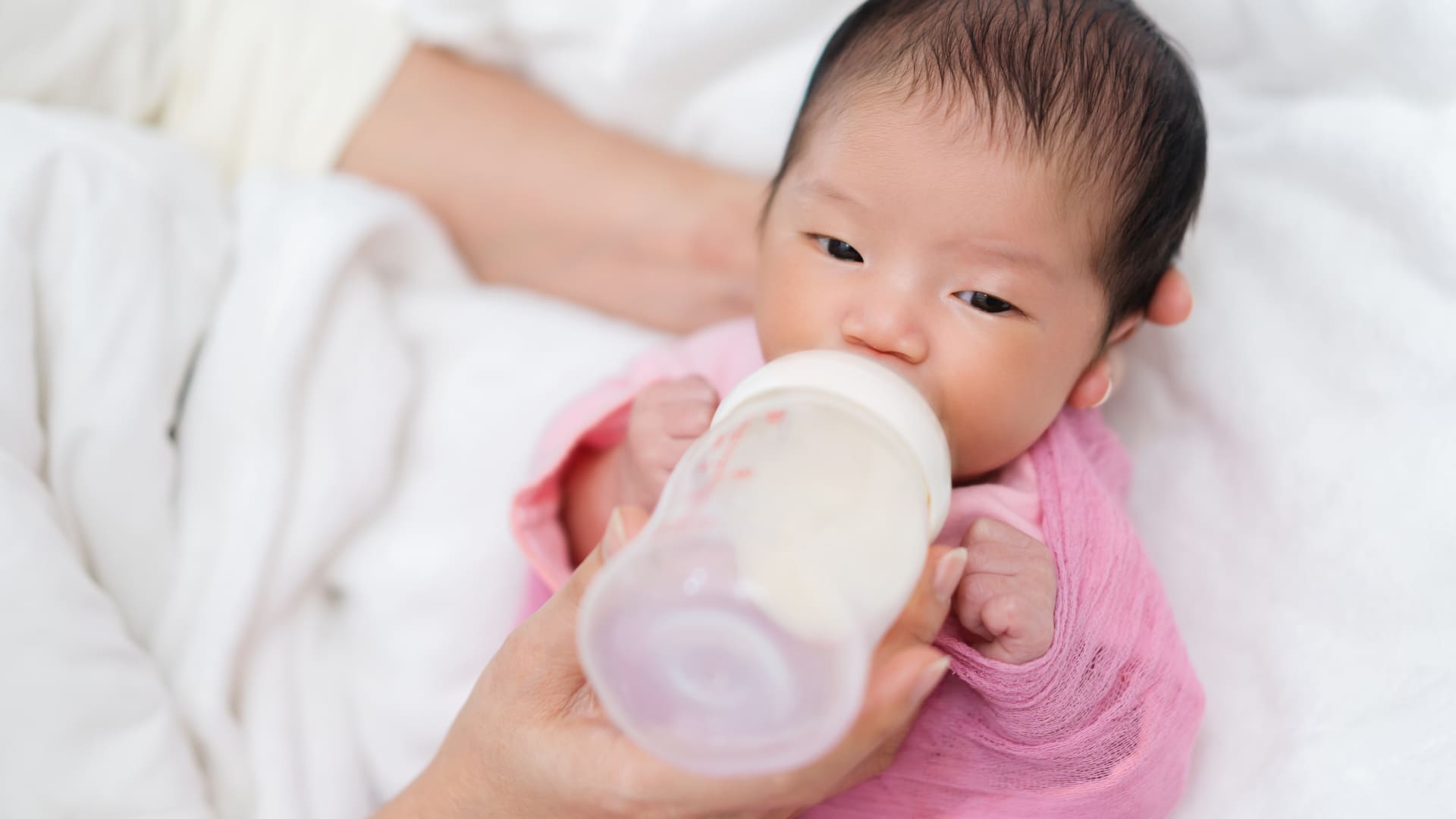 【アンケート】赤ちゃんが飲んだミルク(母乳)の量が気になったことある？のサムネイル